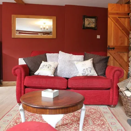 Dovedale Apartment,