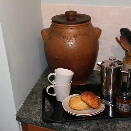 Dovedale Apartment, *