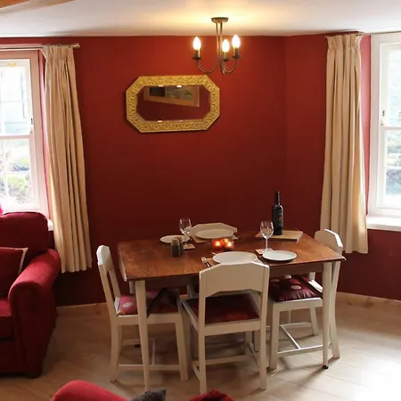 Dovedale Apartment, * غلينريدنج
